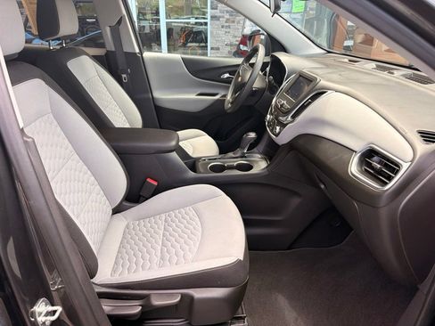 Used 2020 Chevrolet Equinox LS w/ LS Convenience Package FWD image 14