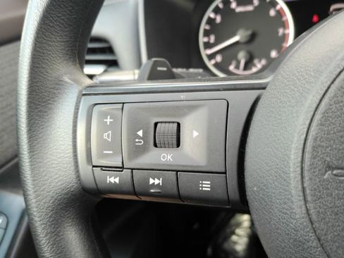 Used 2023 Nissan Rogue S FWD image 32