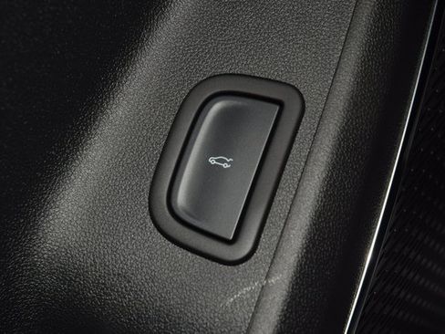 Used 2025 Chevrolet Traverse High Country image 49