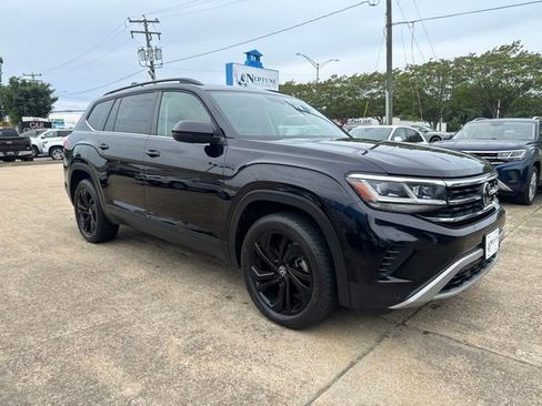 Used 2022 Volkswagen Atlas SE FWD image 3