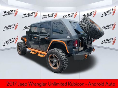 Used 2017 Jeep Wrangler Unlimited Rubicon w/ Connectivity Group AWD/4WD image 5