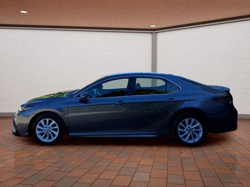 Used 2024 Toyota Camry SE FWD image 8
