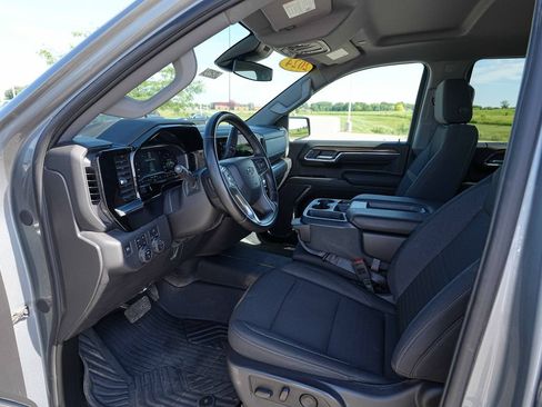 Used 2024 Chevrolet Silverado 1500 RST AWD/4WD image 14