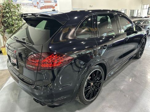 Used 2014 Porsche Cayenne GTS AWD/4WD image 27