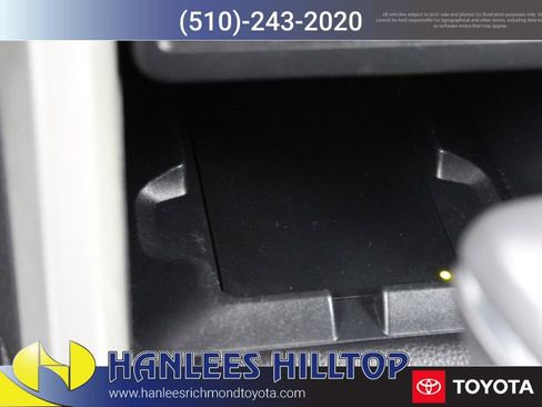 Used 2024 Toyota Corolla Cross XLE image 22