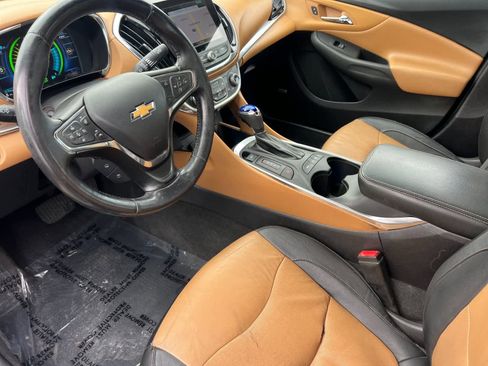 Used 2017 Chevrolet Volt Premier w/ Driver Confidence II Package image 11
