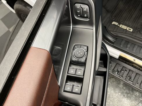 Used 2023 Ford F150 Lariat w/ Max Trailer Tow Package image 12