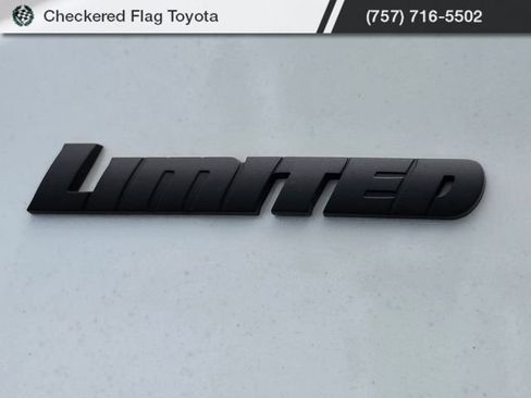 Used 2024 Toyota Tundra Limited AWD/4WD image 9