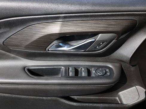 Used 2023 GMC Terrain SLE image 22