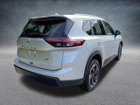 Used 2024 Nissan Rogue SV w/ SV Premium Package FWD image 24