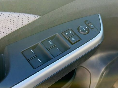 Used 2016 Honda CR-V Touring image 22