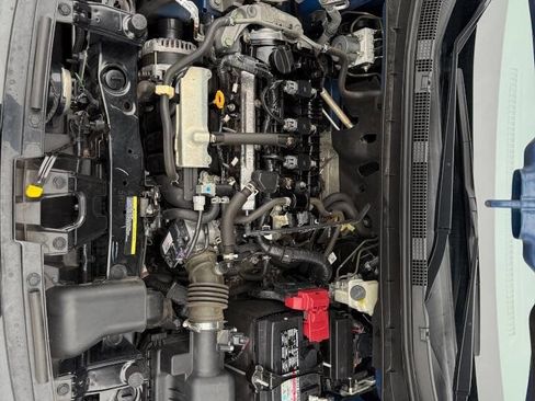 Used 2021 Nissan Kicks SV image 16