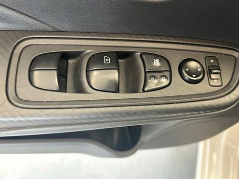 Used 2024 Nissan Versa S w/ Trunk Package FWD image 20