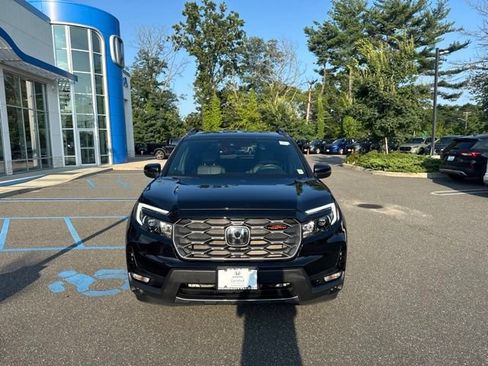 Used 2023 Honda Passport TrailSport image 3
