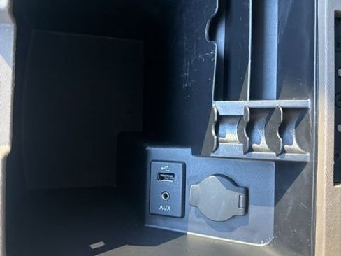 Used 2015 Nissan Frontier SV w/ SV Value Truck Package image 25