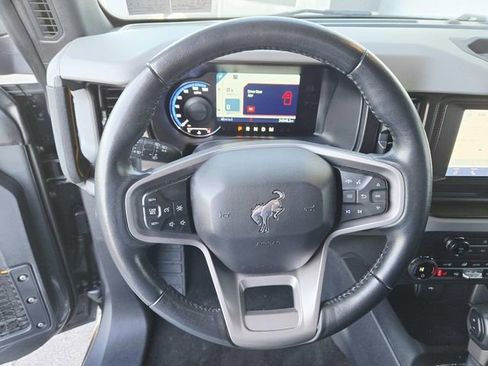 Used 2023 Ford Bronco Badlands w/ Sasquatch Package image 18