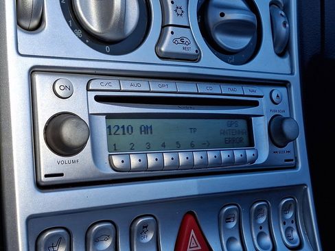 Used 2005 Chrysler Crossfire Limited image 19