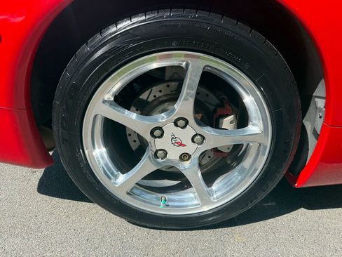 Used 2000 Chevrolet Corvette 5.7L V8 w/ Performance Handling Pkg image 16