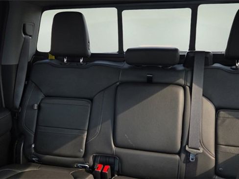 Used 2023 GMC Sierra 2500 Denali w/ Denali Ultimate Package image 15