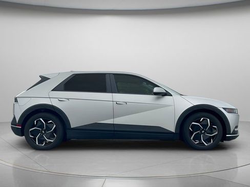 Certified 2023 Hyundai Ioniq 5 SEL w/ Cargo Package image 9