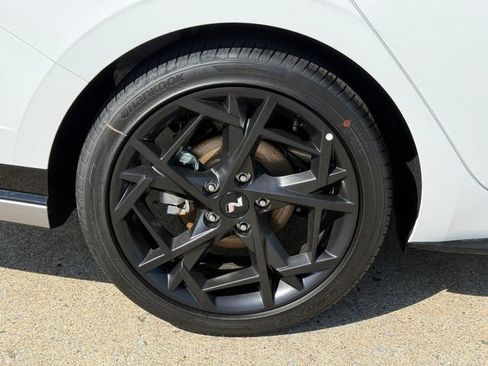 New 2026 Hyundai Elantra N Line FWD image 4