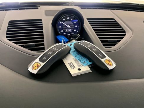 Used 2025 Porsche 911 Carrera S image 21