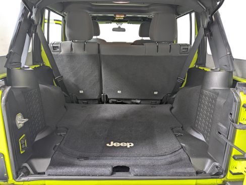 Used 2016 Jeep Wrangler Unlimited Sport w/ Connectivity Group AWD/4WD image 21
