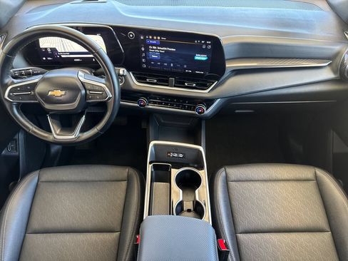 Used 2025 Chevrolet Equinox LT w/ Convenience Package II FWD image 14