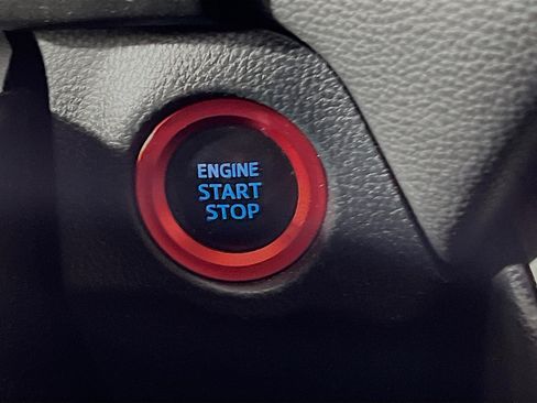 Used 2020 Toyota RAV4 XLE FWD image 23
