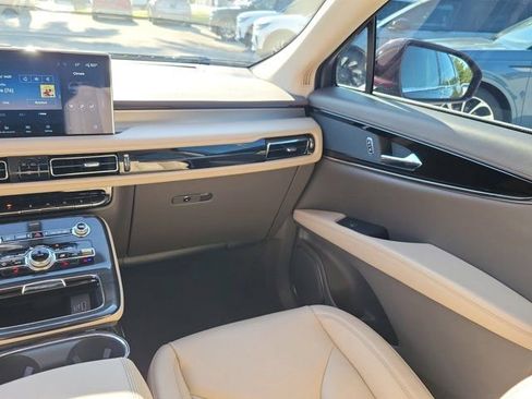 Certified 2023 Lincoln Nautilus AWD w/ Premium Package image 19