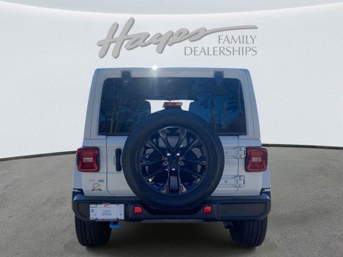 Certified 2023 Jeep Wrangler Sahara w/ Cold Weather Group image 4