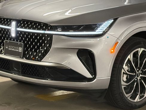 New 2026 Lincoln Nautilus Reserve AWD/4WD image 2
