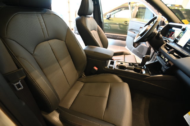 New 2026 Subaru Outback Touring AWD/4WD image 24