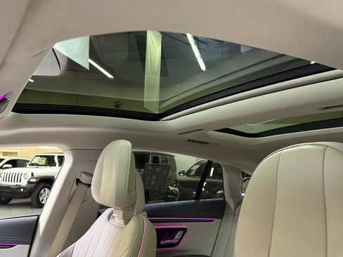 Used 2022 Mercedes-Benz EQS 450+ Sedan image 13