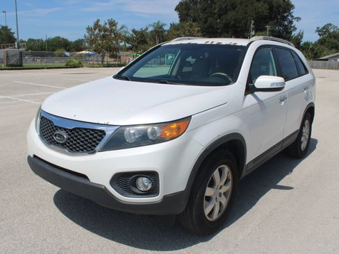Used 2012 Kia Sorento LX w/ Convenience Pkg FWD image 35