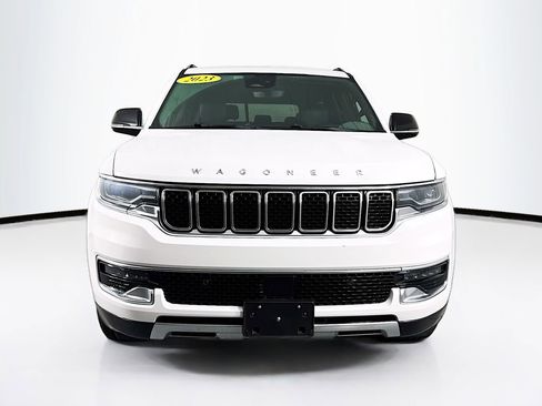 Used 2023 Jeep Wagoneer Series III w/ Preferred Equipment Group image 2