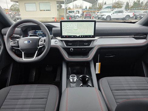 New 2026 Ford Explorer ST-Line w/ ST-Line Street Pack image 4