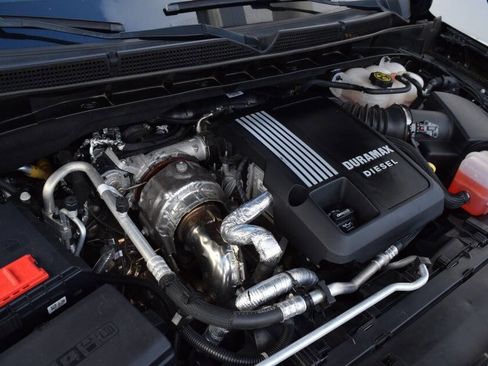 Used 2023 GMC Yukon XL SLT image 93