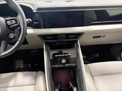 Certified 2026 Porsche Macan Electric RWD image 20