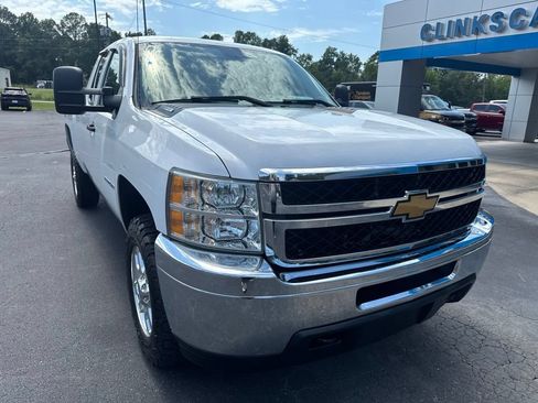 Used 2013 Chevrolet Silverado 2500 W/T AWD/4WD image 2