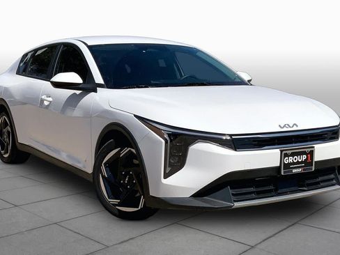 Certified 2025 Kia K4 EX FWD image 3