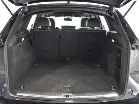 Used 2017 Audi Q5 2.0T Premium Plus w/ Technology Package image 32