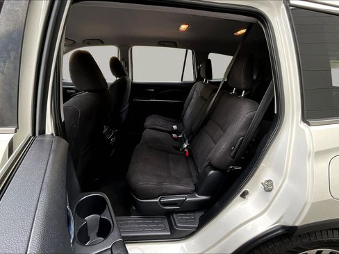 Used 2018 Honda Pilot EX image 22
