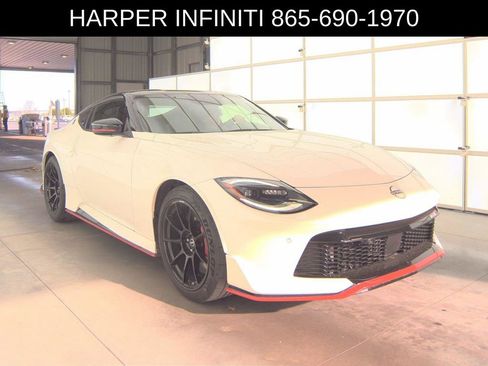 Used 2025 Nissan Z NISMO w/ Floor Mat Package image 4