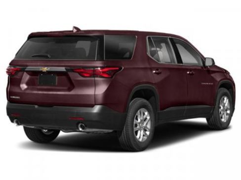 Used 2023 Chevrolet Traverse LT image 2