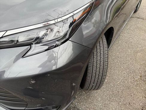 Certified 2025 Toyota Sienna LE w/ LE Plus Package AWD/4WD image 3