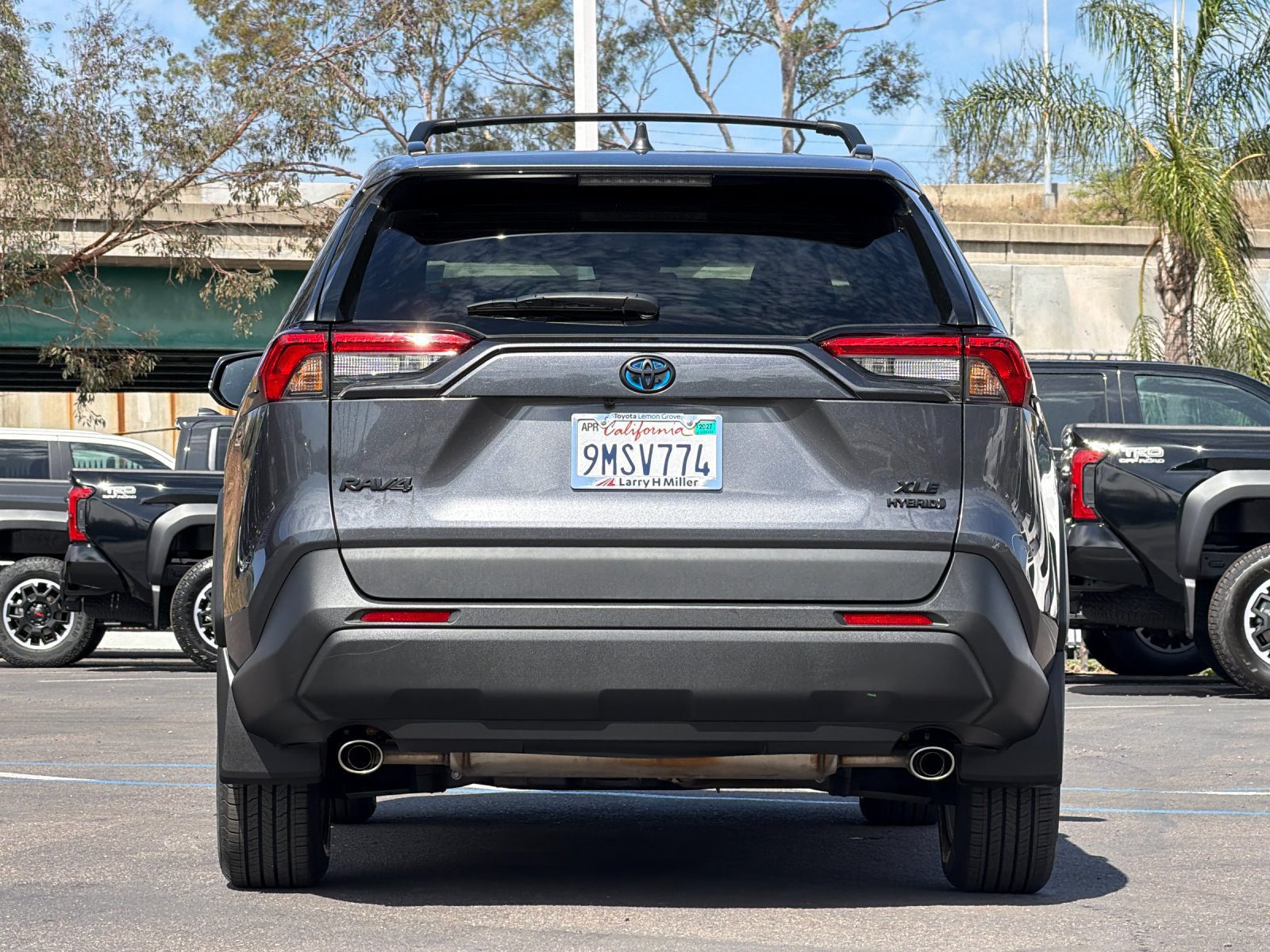 Used 2021 Toyota RAV4 XLE w/ Carpet Mat Package (TMS) AWD/4WD image 4