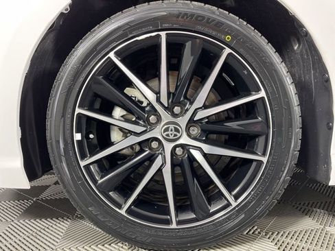 Used 2023 Toyota Camry SE image 12