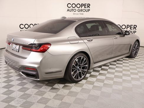 Used 2021 BMW 750i xDrive w/ Executive Package image 23