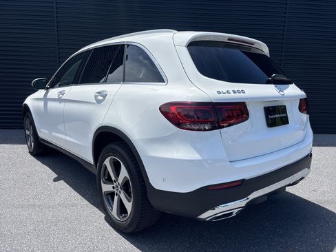 Used 2022 Mercedes-Benz GLC 300 4MATIC image 3